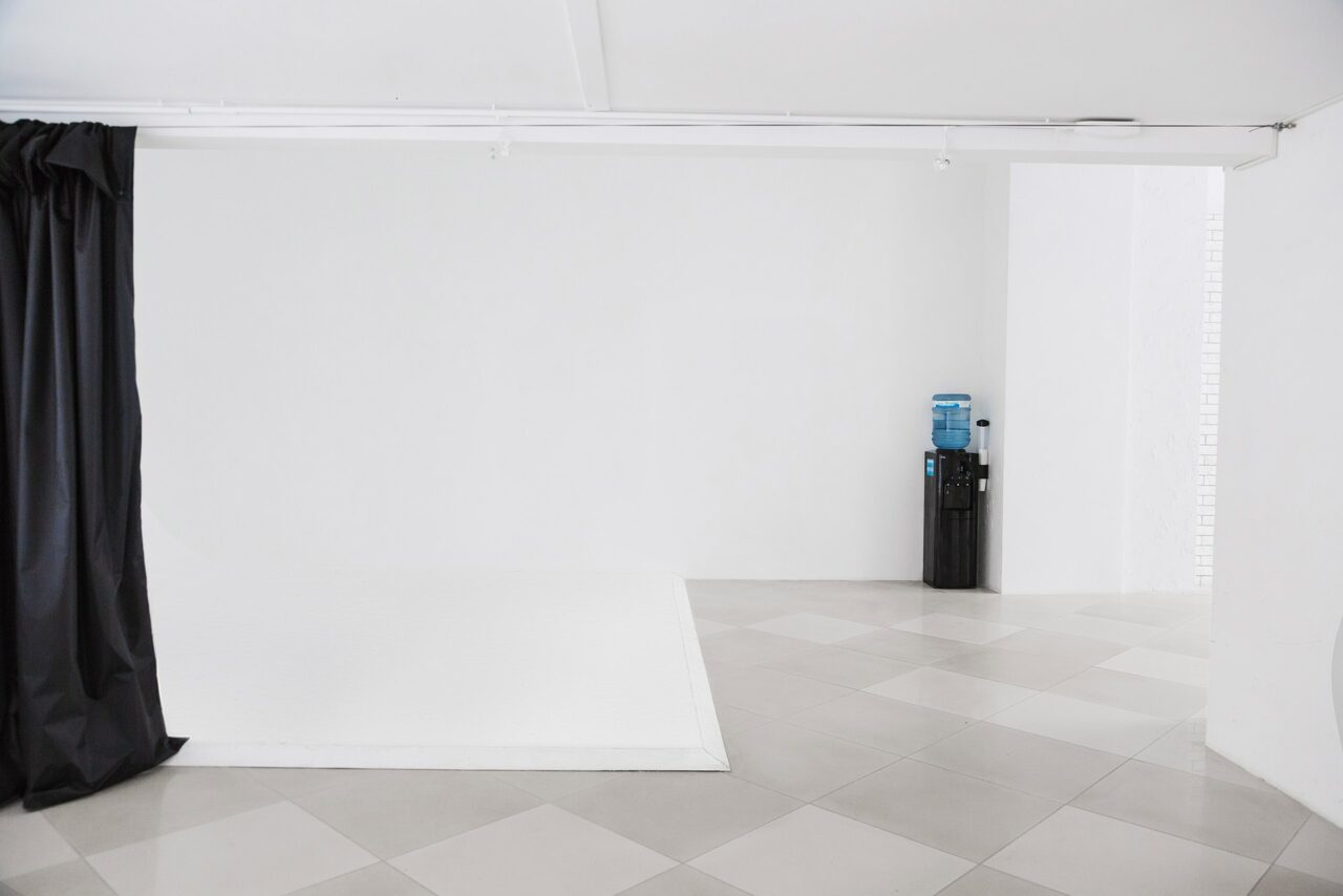 Арендовать Зал для презентаций с гримерками