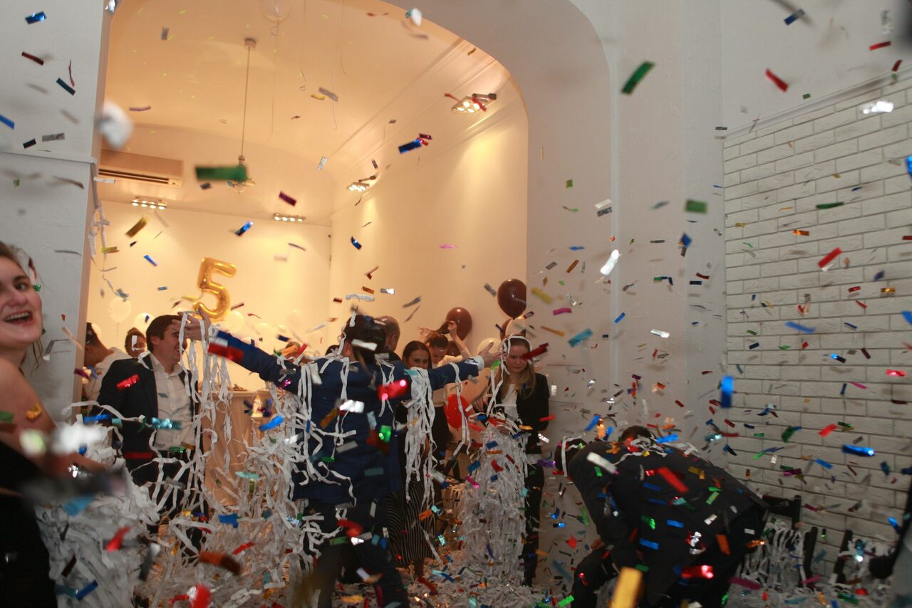 Арендовать Зал для презентаций с гримерками