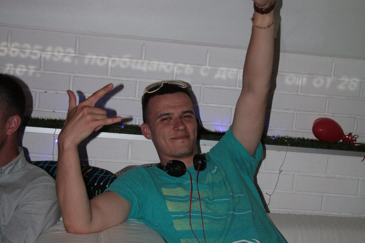 Арендовать Лофт с барной стойкой