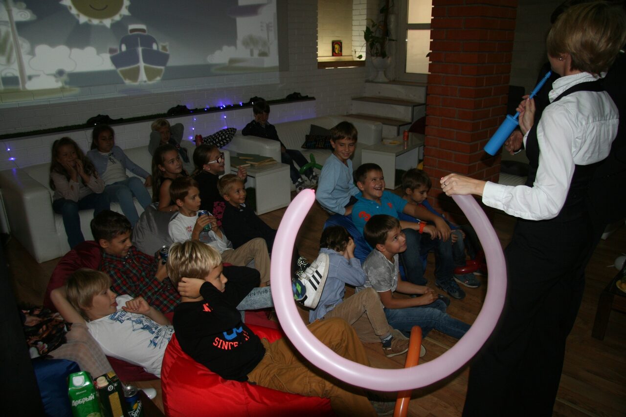 Арендовать Лофт с барной стойкой