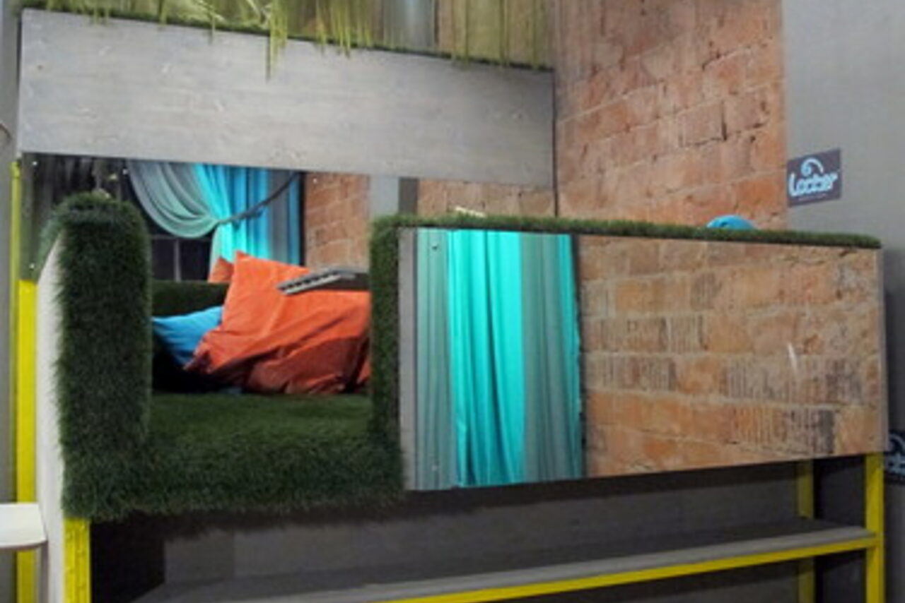 Арендовать Locker Quest Bar  