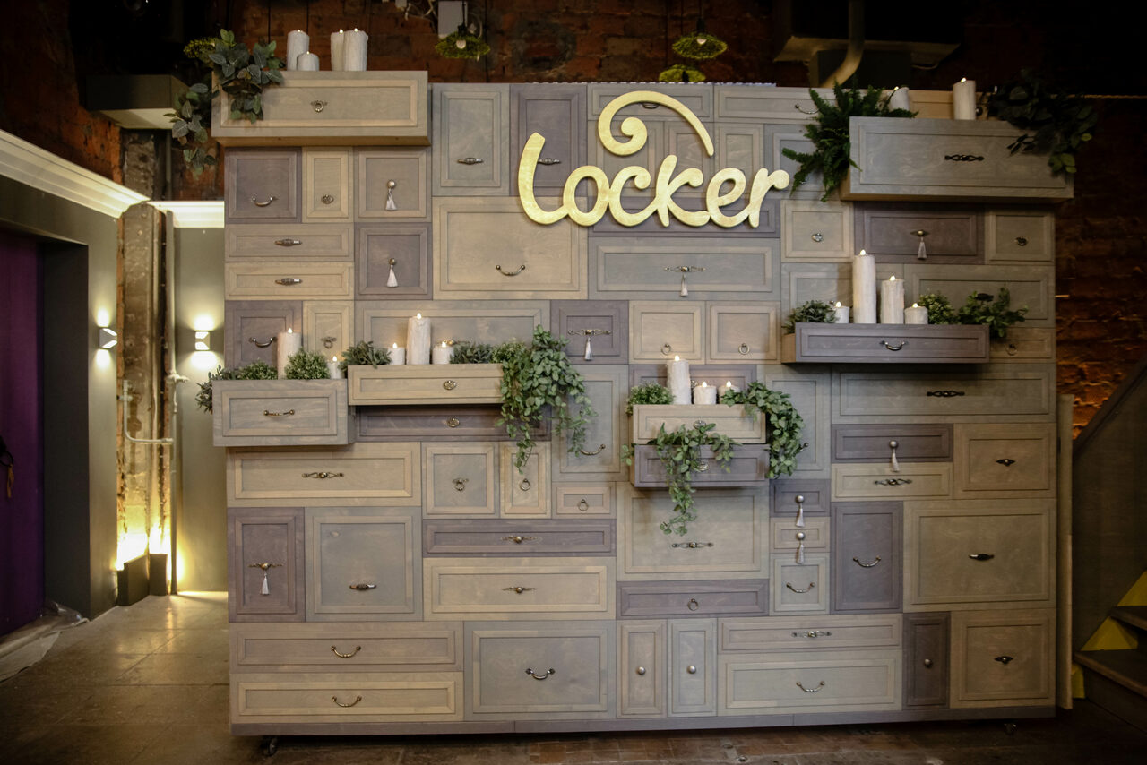 Арендовать Locker Quest Bar  