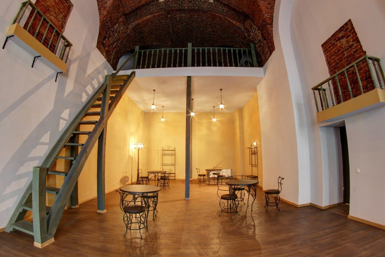 Арендовать Bright Hall FREEDOM palace (Брайт Холл ФРИДОМ палас)