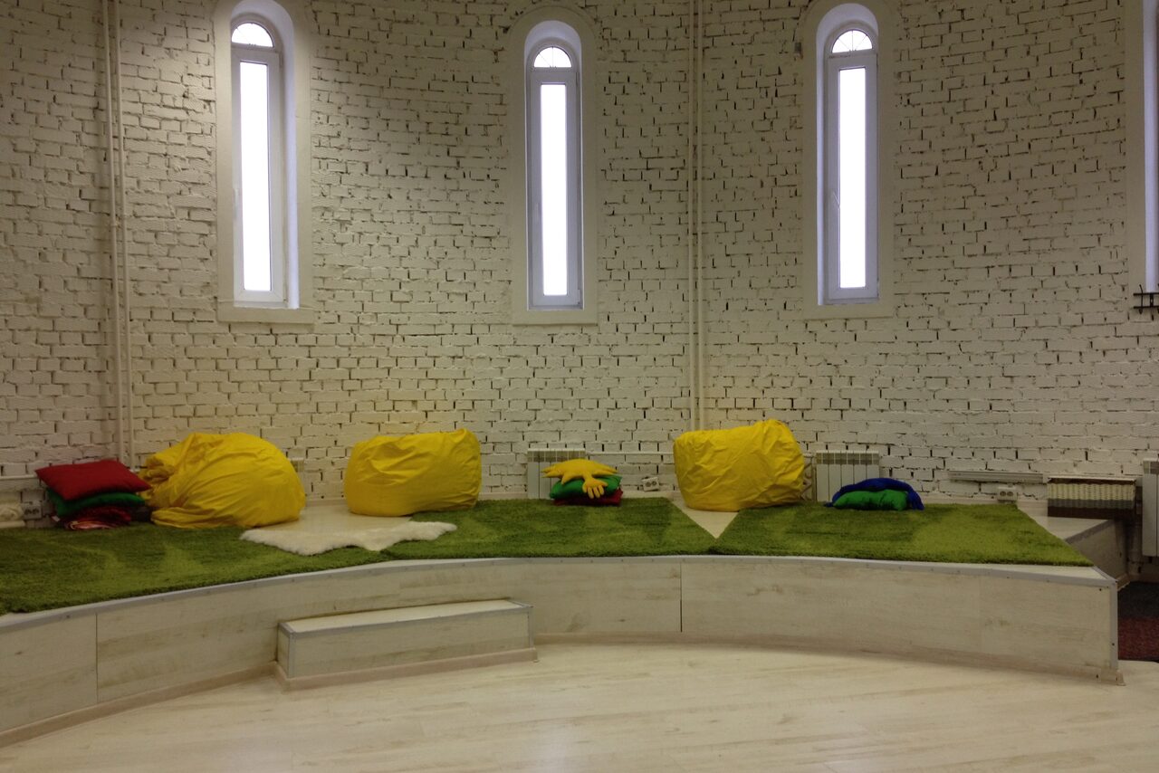 Арендовать Овальный кирпичный зал