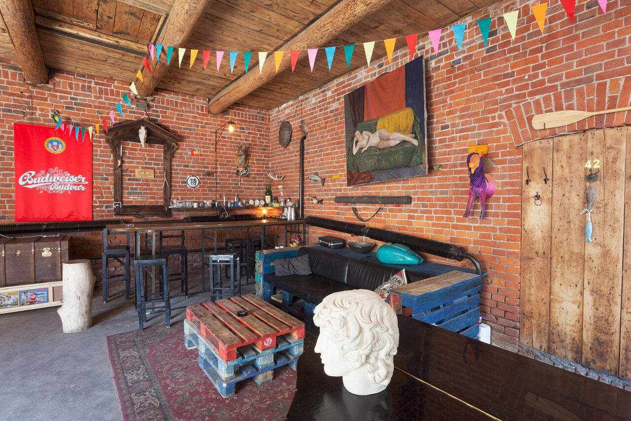 Арендовать Гараж в стиле Лофт на Садовом