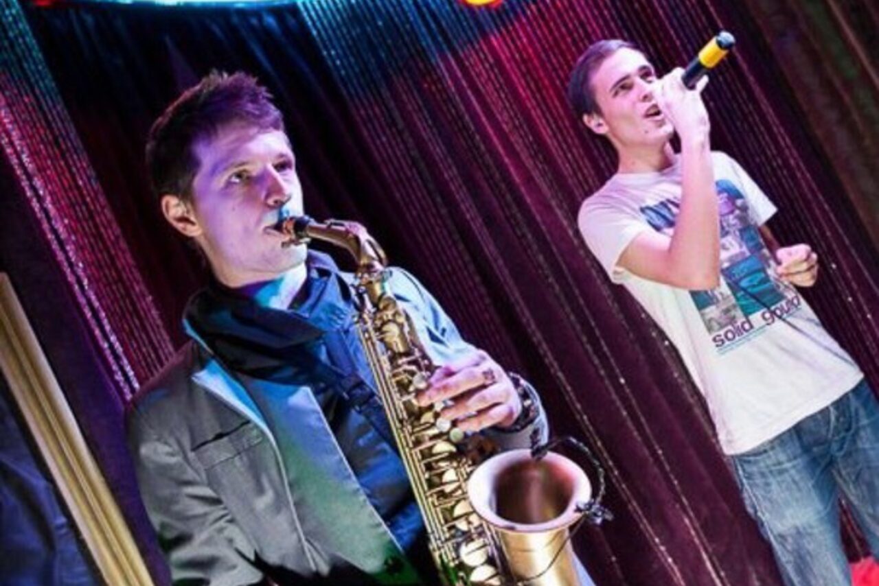 Арендовать Клубное пространство с караоке