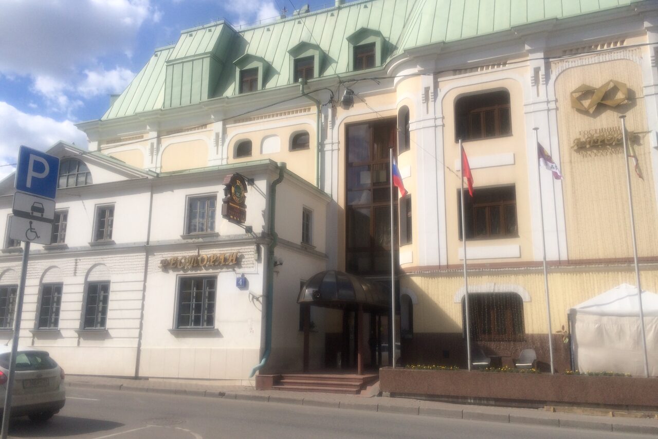 Арендовать Отель "На Казачьем"