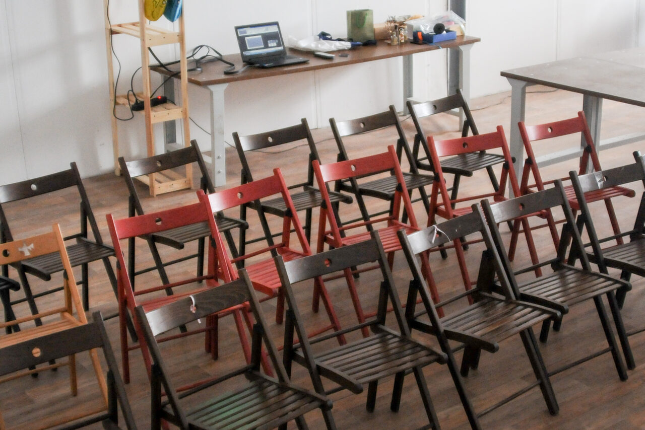 Арендовать Зал с гардеробом и зоной кухни