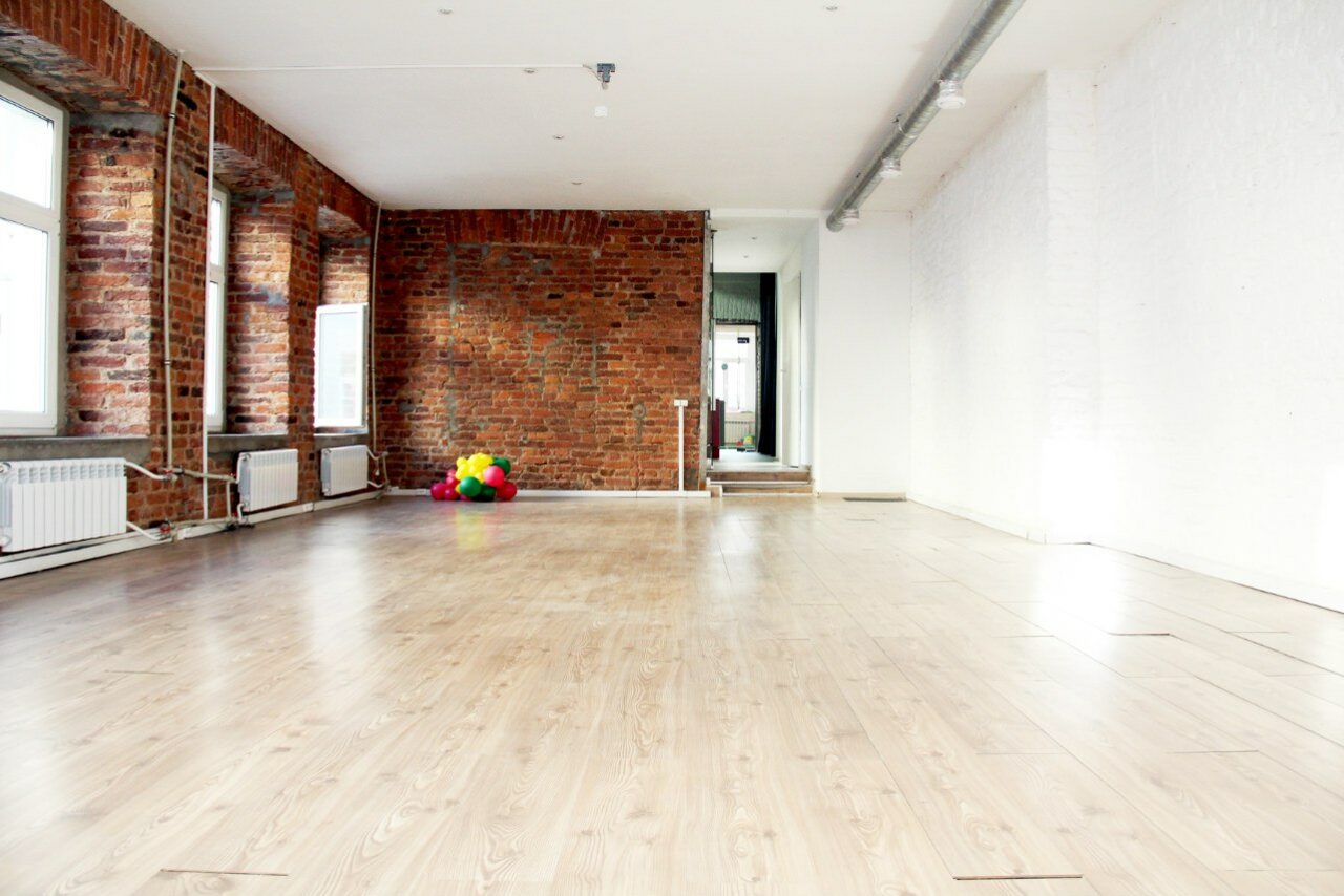 Арендовать Арт-центр "НЕВСКИЙ 76"