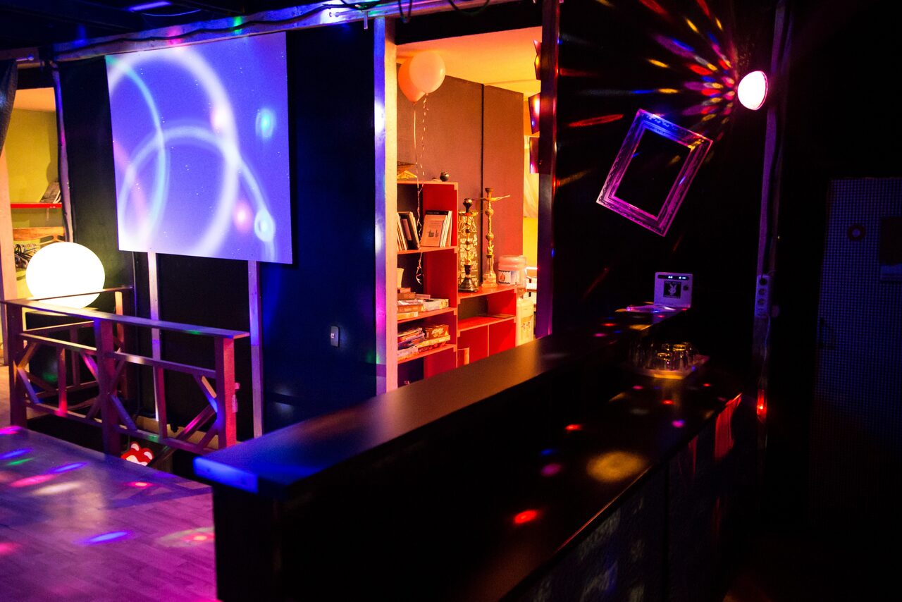 Арендовать Лофт Лирика. Для вечеринок с камином. Lirika