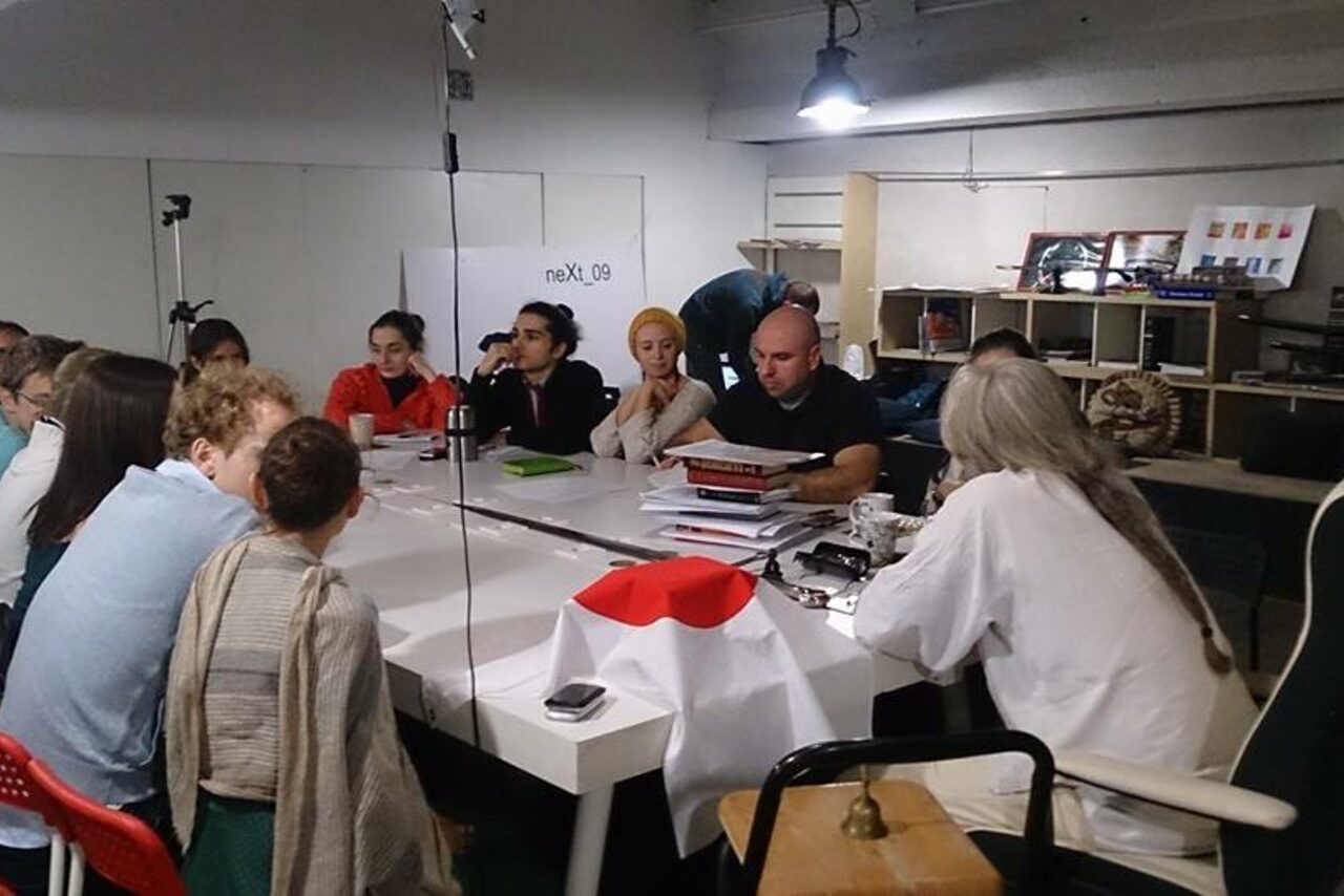 Арендовать Большой зал с передвижной кран балкой