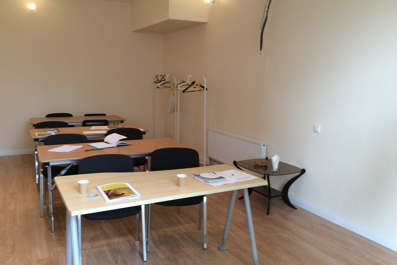 Арендовать Зал для йоги, тренингов