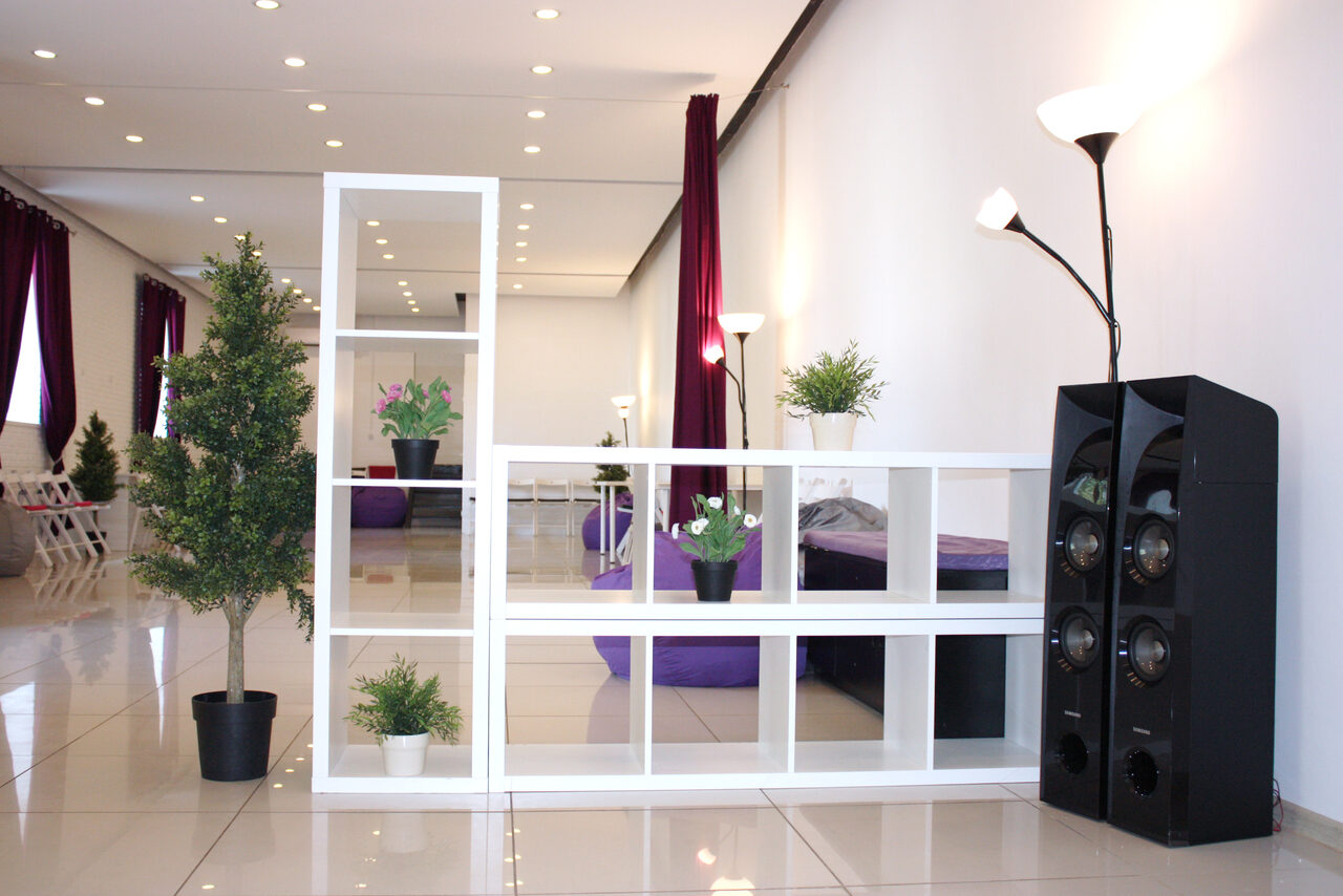 Арендовать Лофт на Самокатной. Светлый лофт на набережной