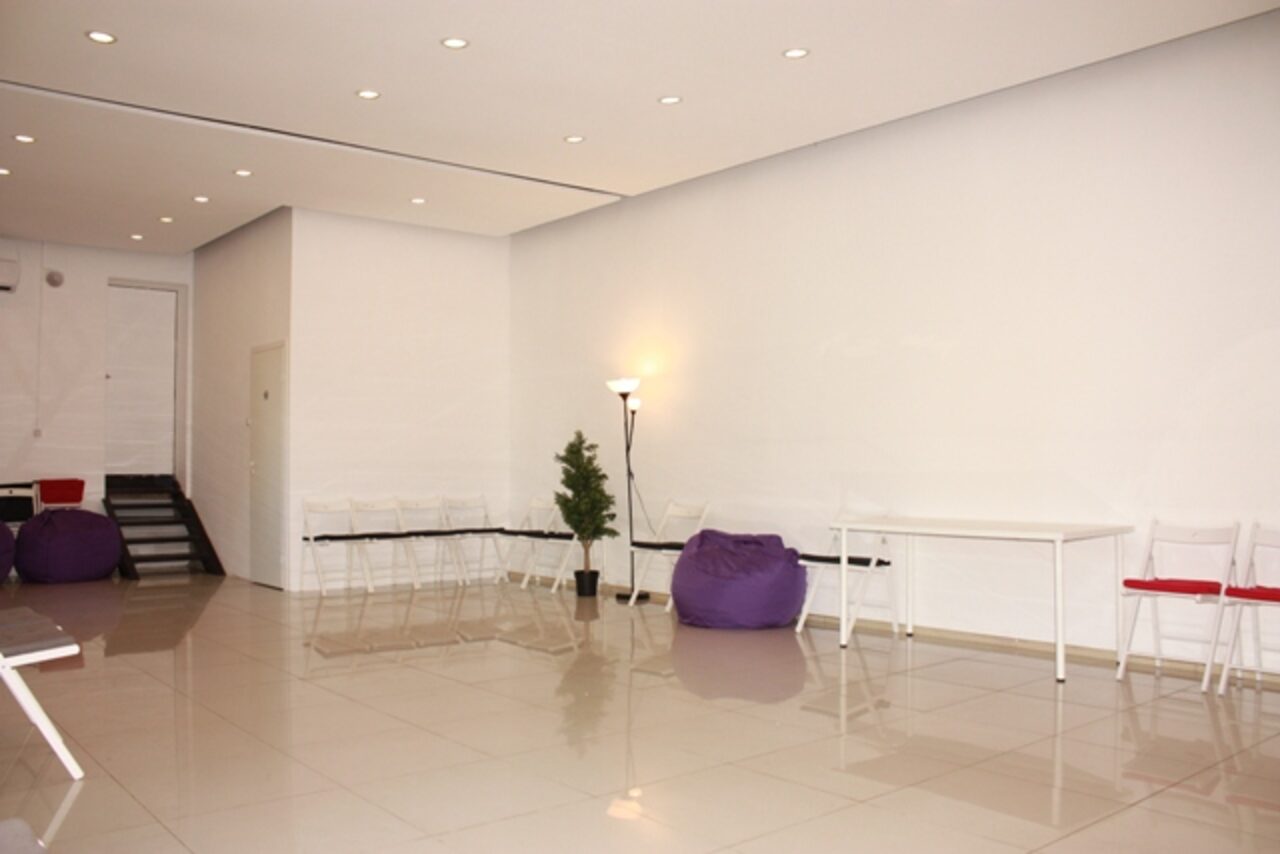 Арендовать Лофт на Самокатной. Светлый лофт на набережной