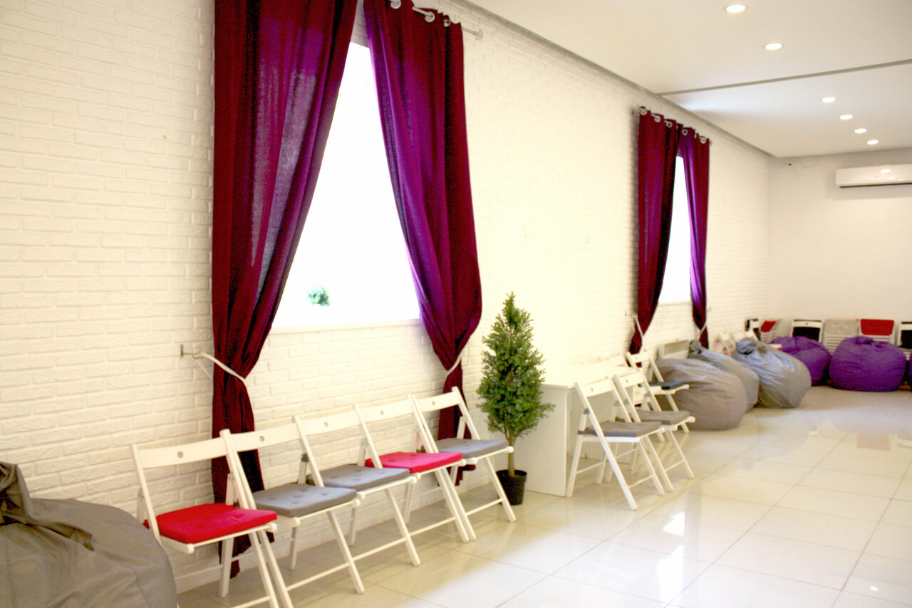 Арендовать Лофт на Самокатной. Светлый лофт на набережной