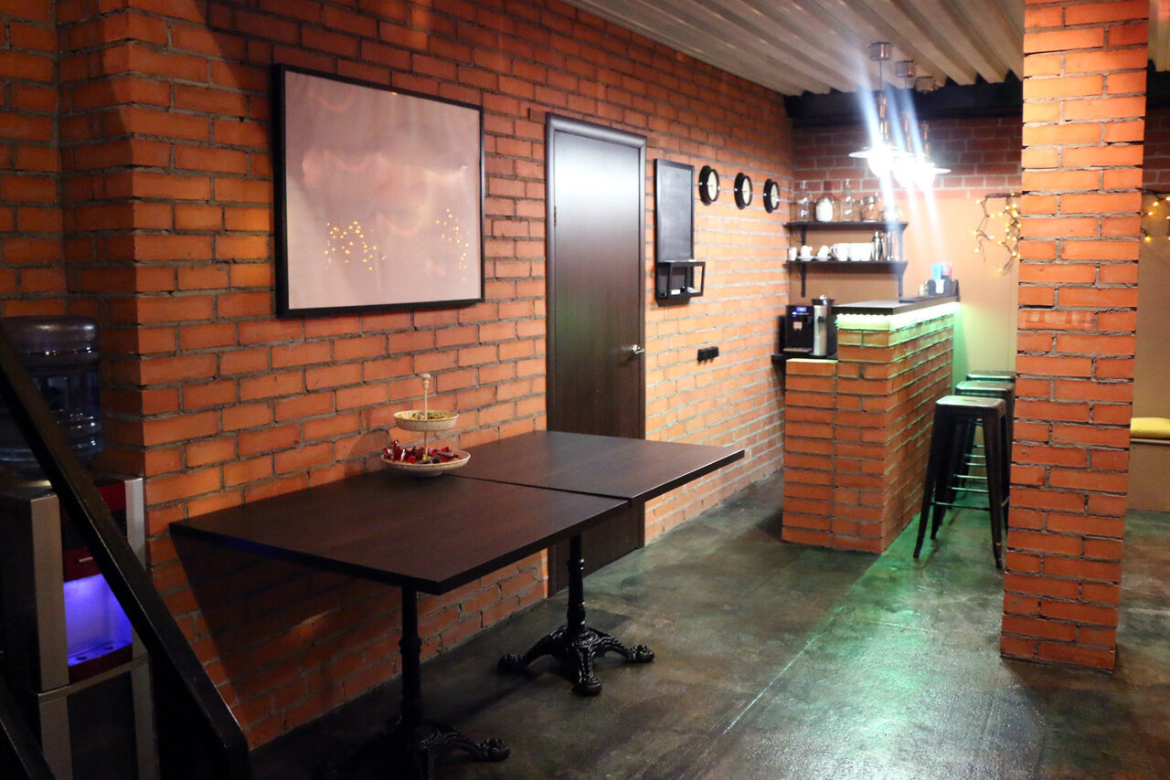 Арендовать The Loft Club Лофт: 2 этажа, сцена, танцпол