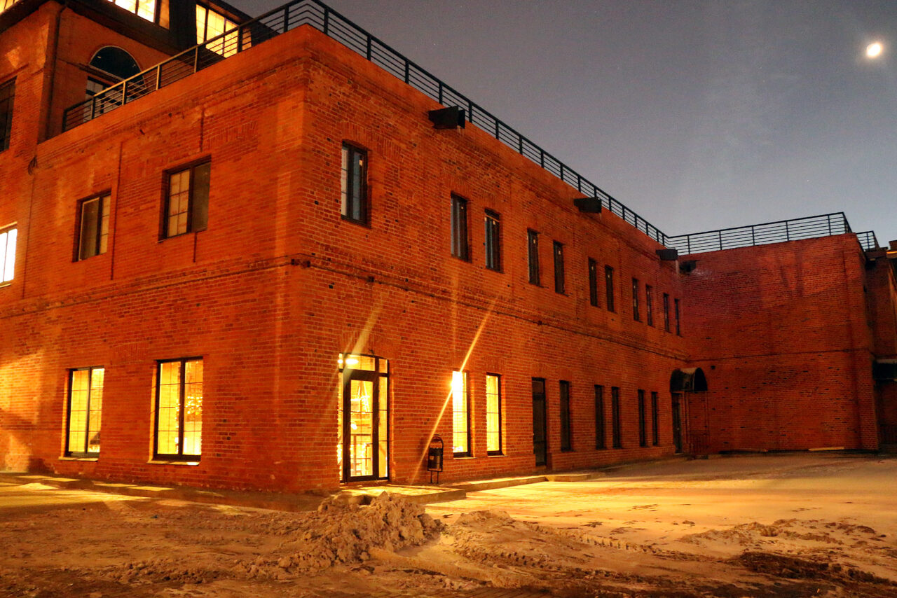 Арендовать The Loft Club Лофт: 2 этажа, сцена, танцпол