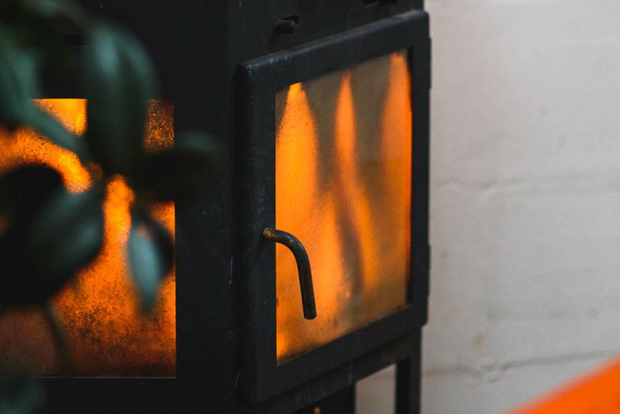 Арендовать YOGA Factory Йога-зал с деревянным полом, холл