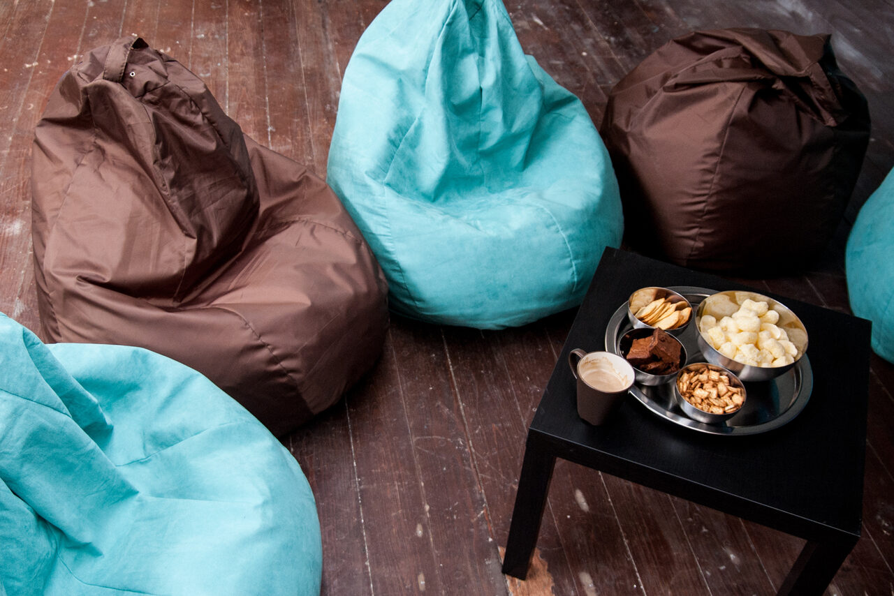 Арендовать YOGA Factory Йога-зал с деревянным полом, холл