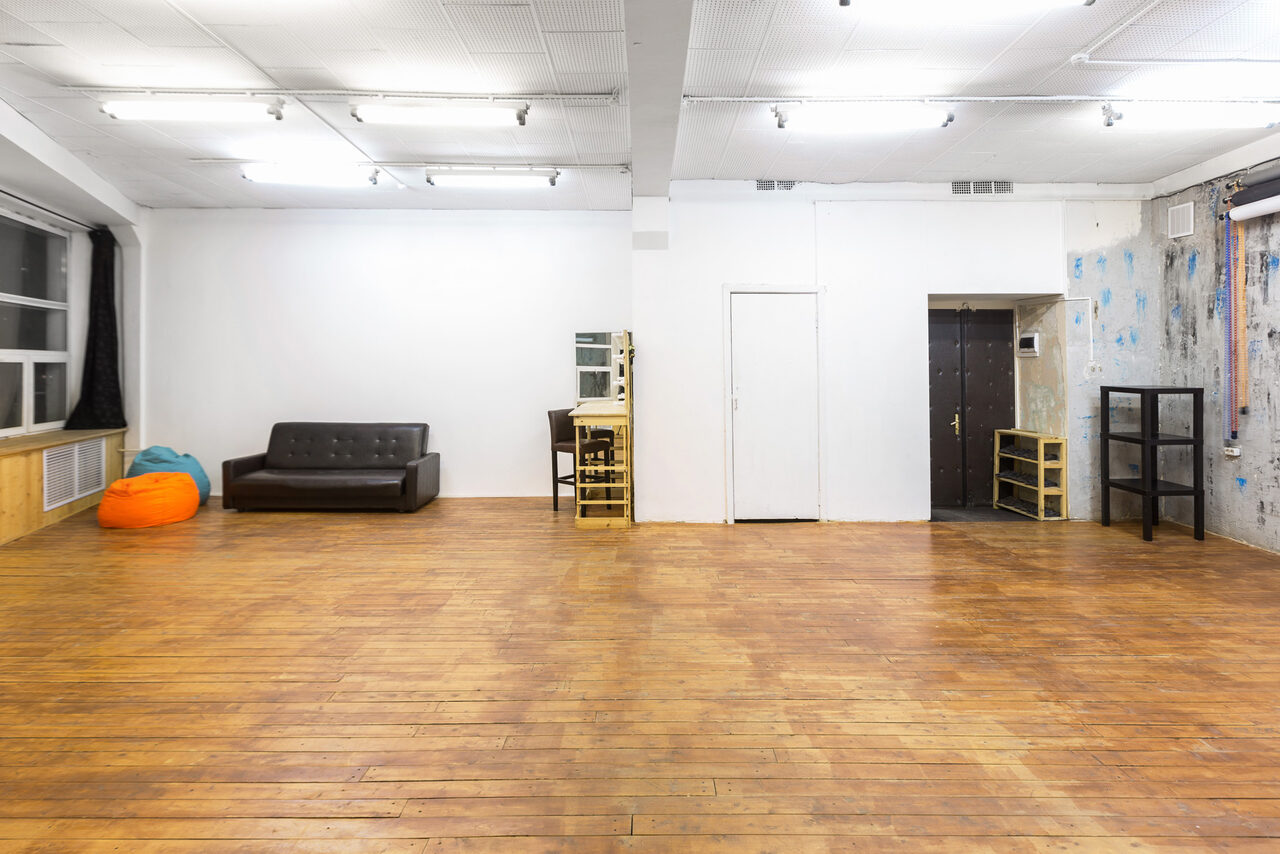 Арендовать PROSVET STUDIO Светлый зал с панорамными окнами