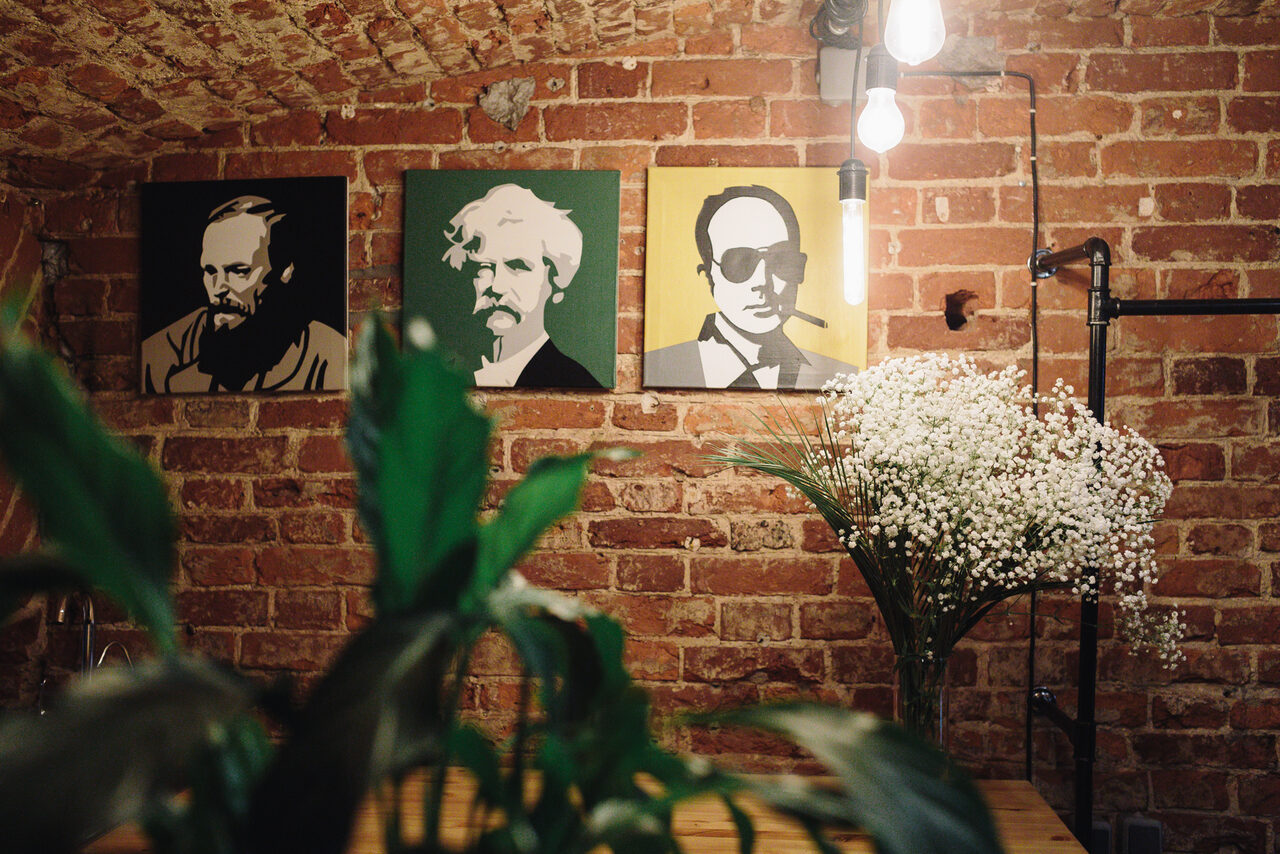 Арендовать Otherside Арт-лофт с кирпичными сводами на Невском проспекте