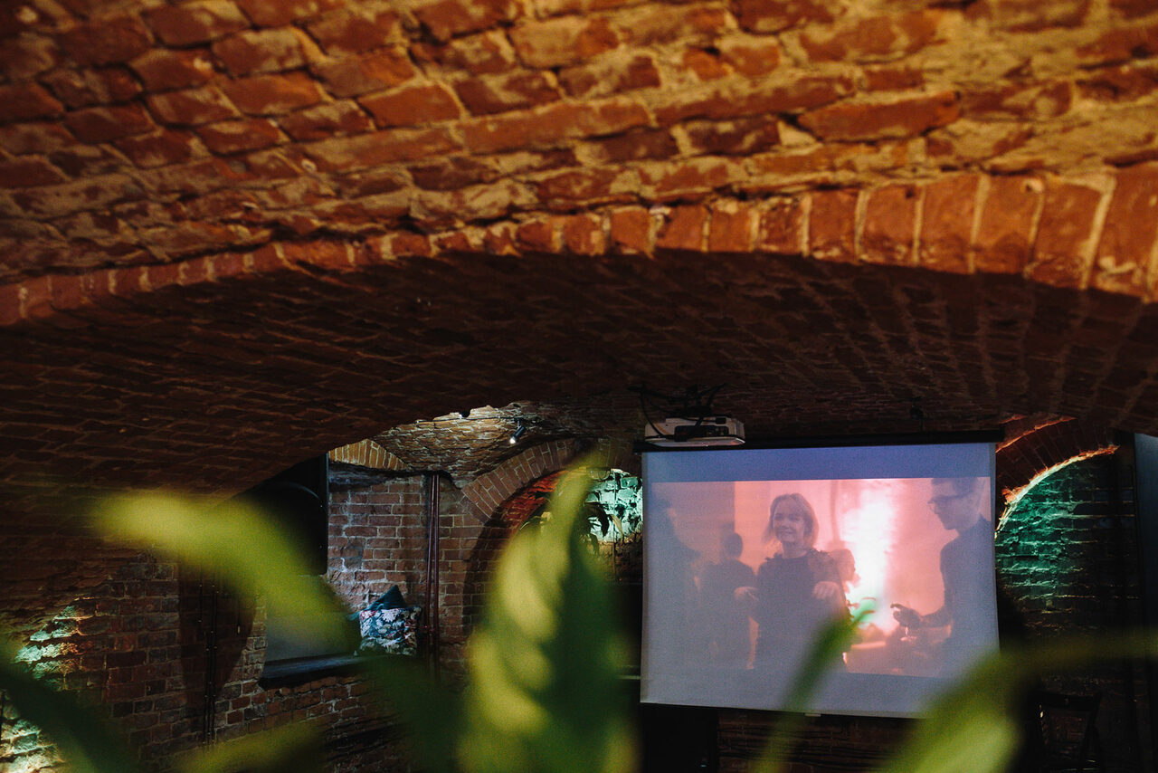 Арендовать Otherside Арт-лофт с кирпичными сводами на Невском проспекте