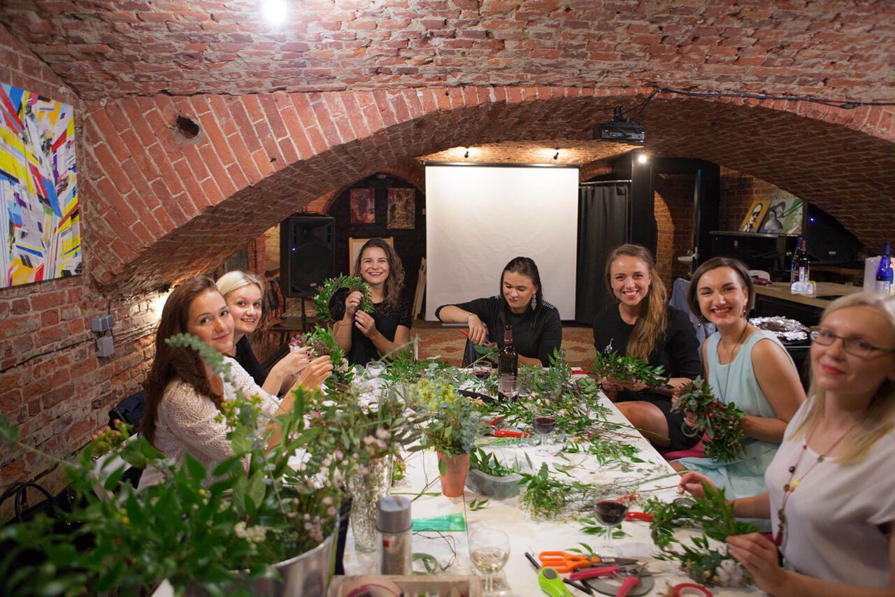 Арендовать Otherside. Арт-лофт с кирпичными сводами