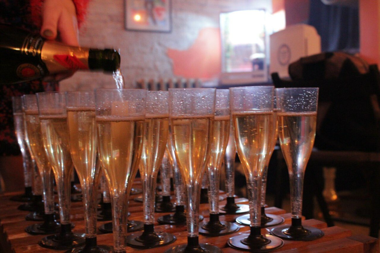 Арендовать F-Lounge Кальянная в почасовую аренду