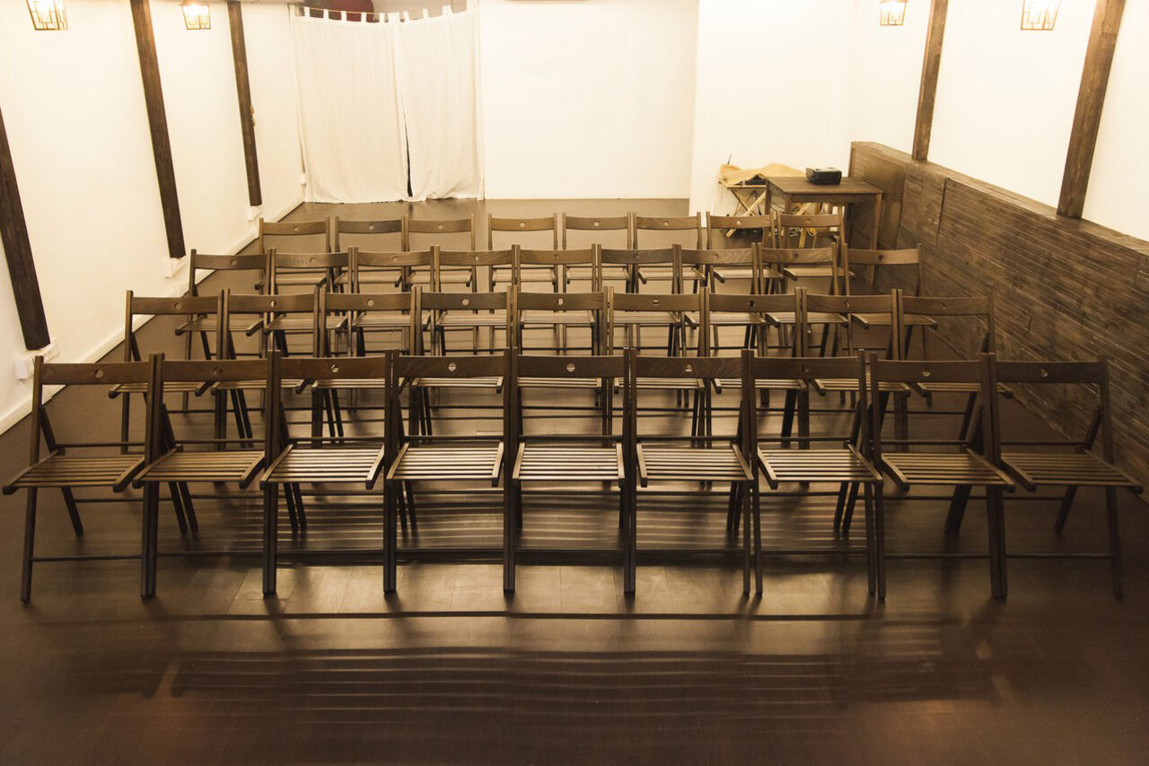 Арендовать Лофт Дом у моря Зал с мощной акустической системой