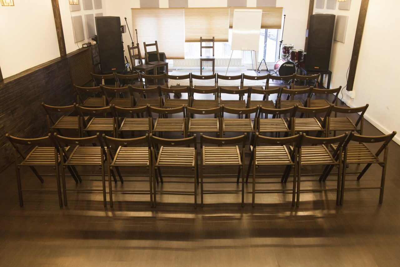 Арендовать Лофт Дом у моря Зал с мощной акустической системой