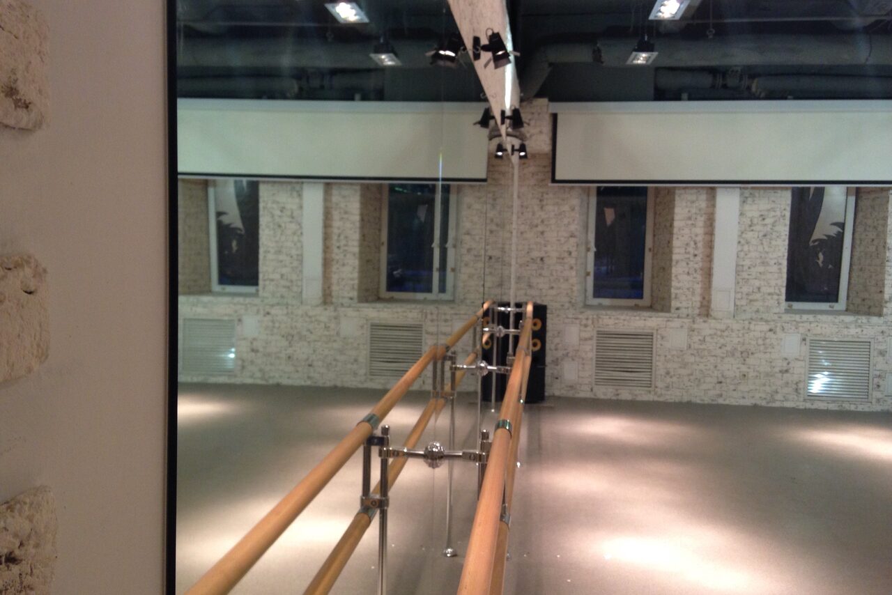 Арендовать Зал на ст. м. улица 1905 года