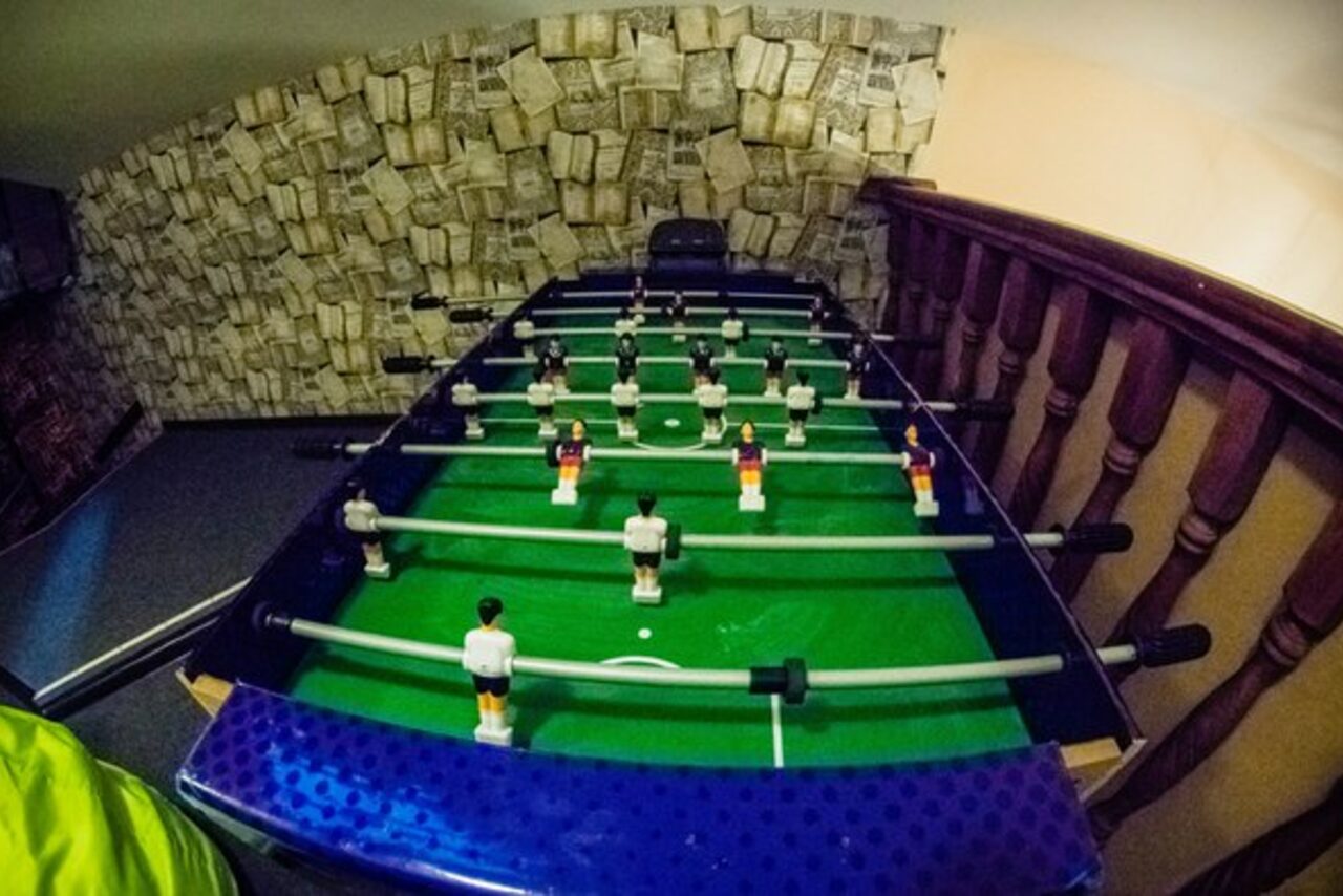 Арендовать Кафе Музея Гараж Комната с телевизором и приставками