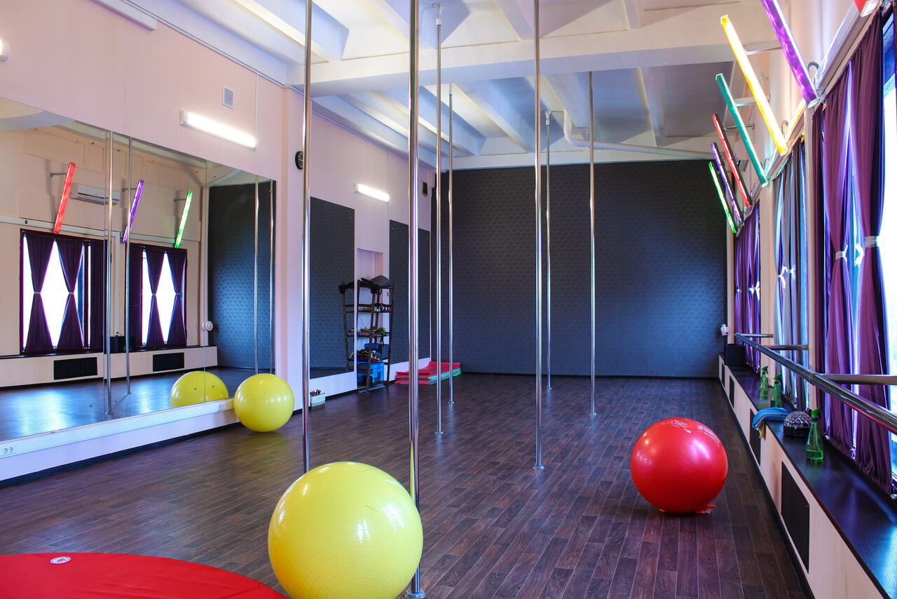 Арендовать Anix dance