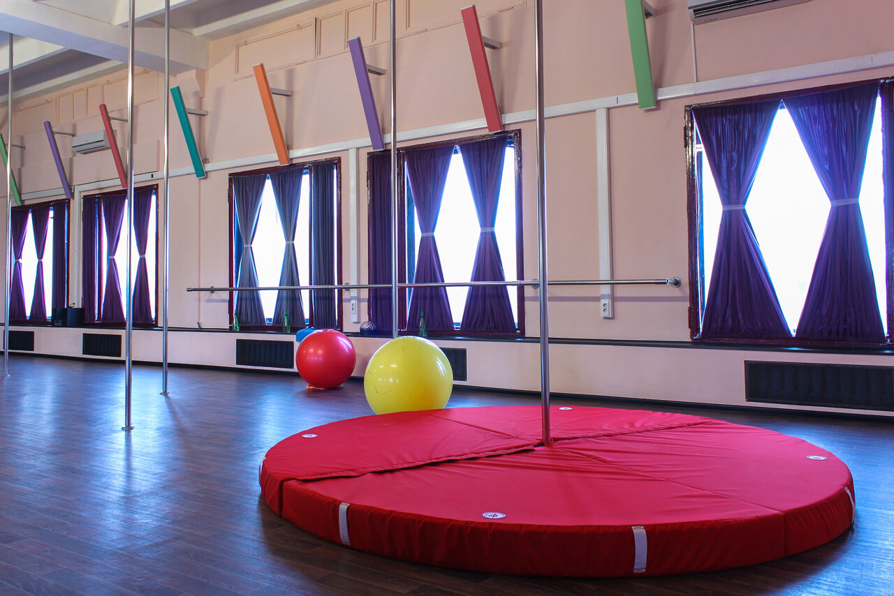 Арендовать Anix dance