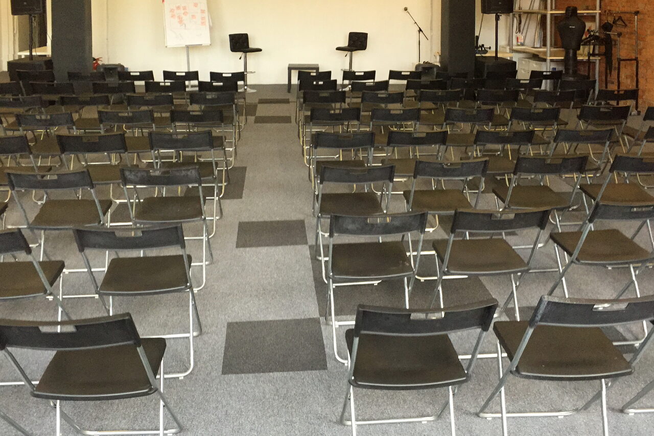 Арендовать Модный лофт с высокими потолками