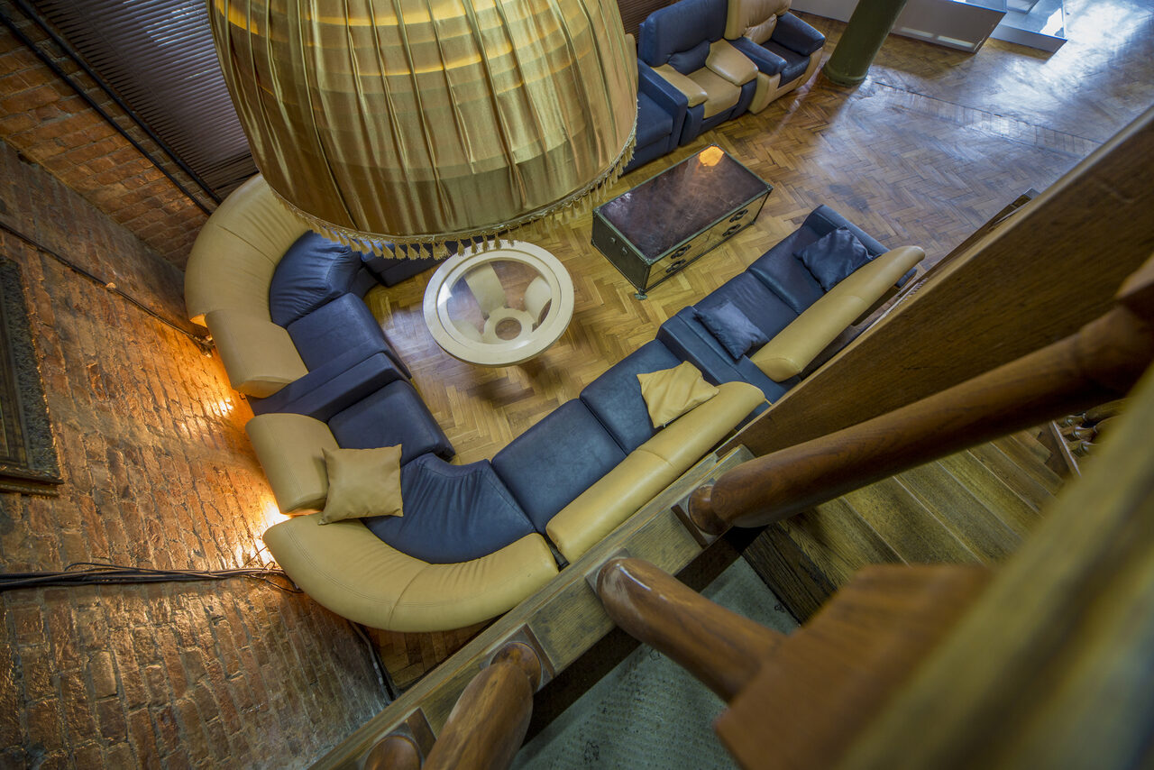 Арендовать Лофт Москва. Лофт со сценой и оборудованием