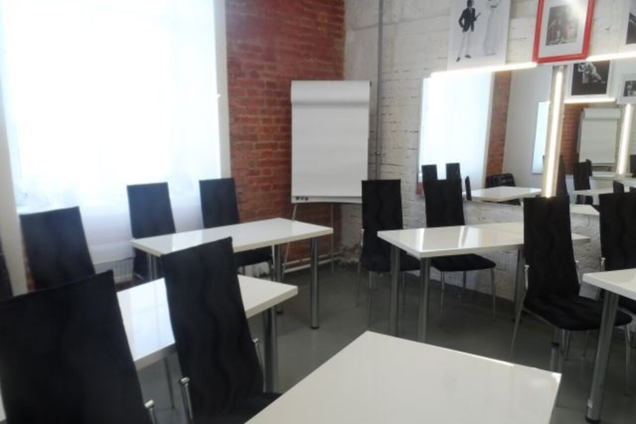 Арендовать Storlet Car Кирпичный лофт в креативном пространстве