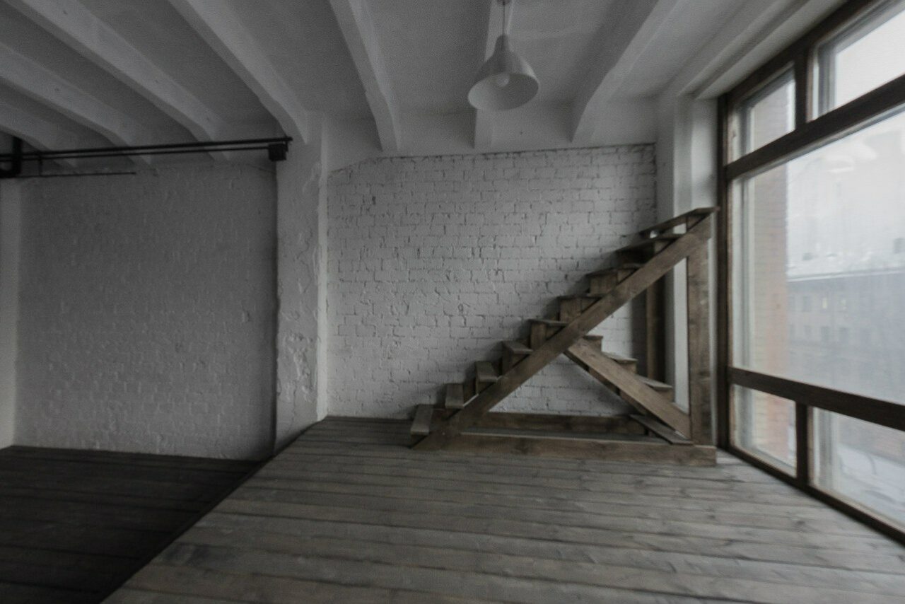 Арендовать Wood Studios Фактурный лофт на Электрозаводской