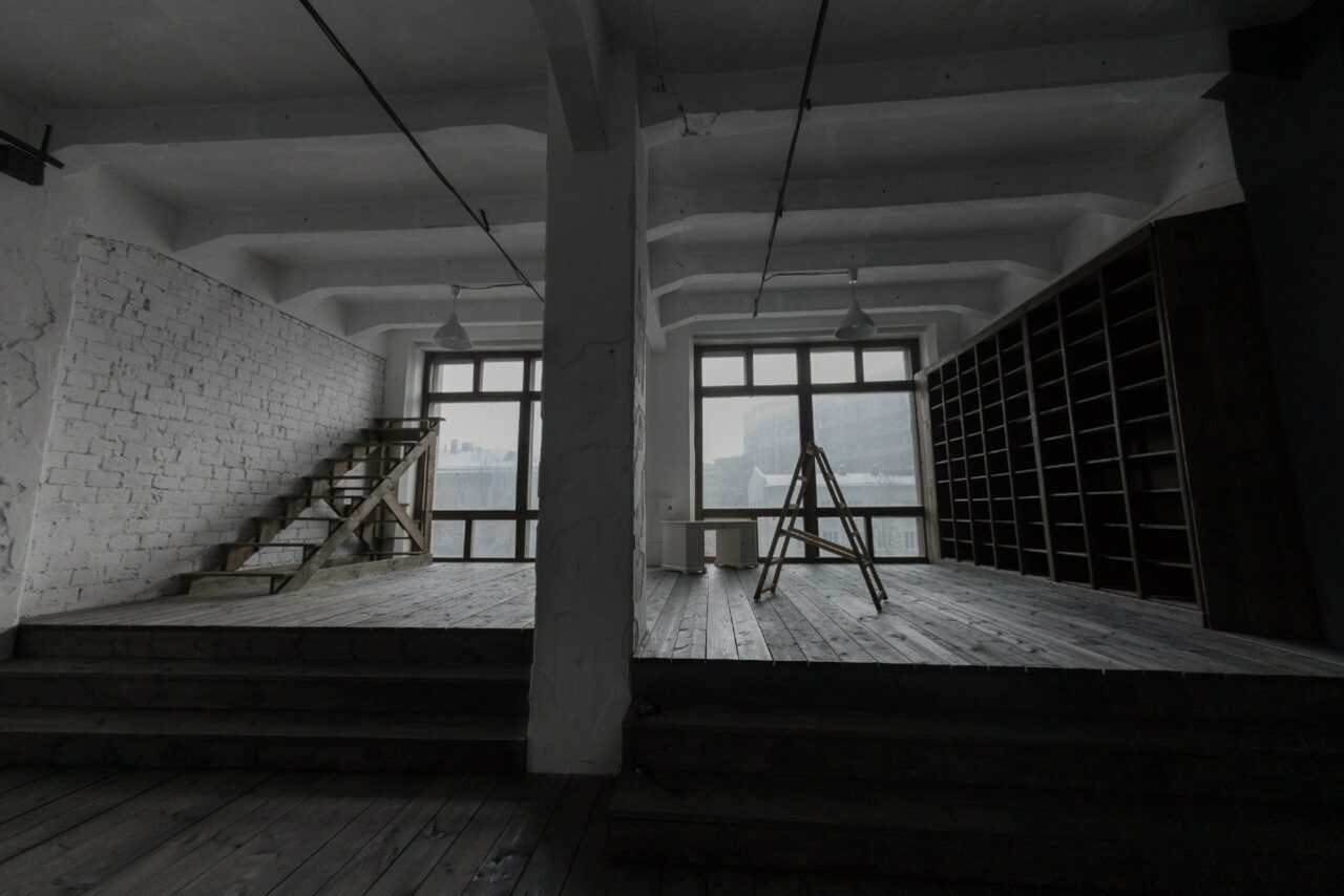 Арендовать Wood Studios Фактурный лофт на Электрозаводской