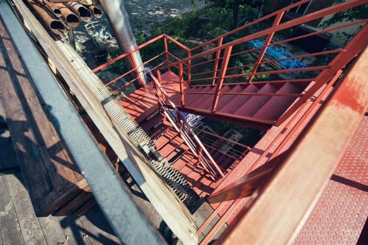 Арендовать Loft LEVEL 19 на заводе Кристалл. Крыша для вечеринок