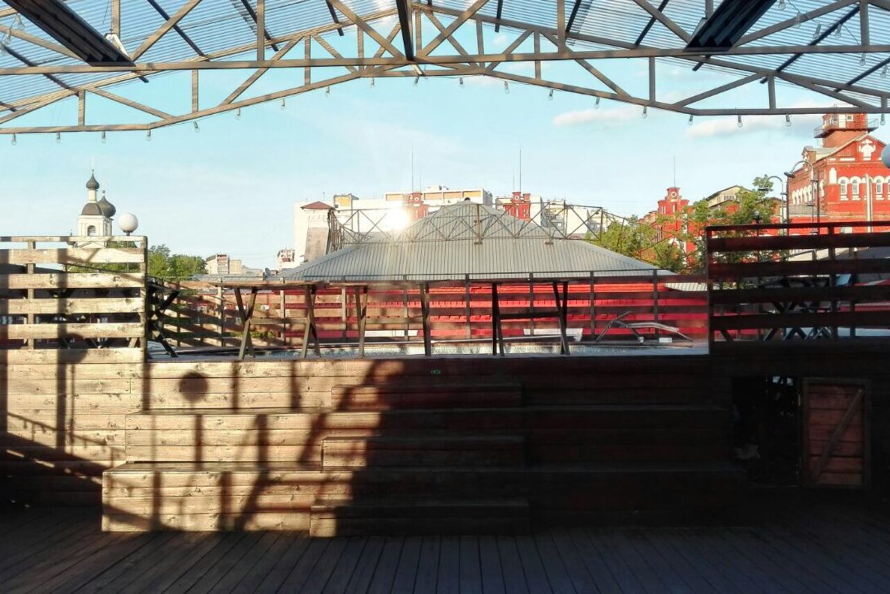 Арендовать Loft LEVEL 19 на заводе Кристалл. Крыша для вечеринок