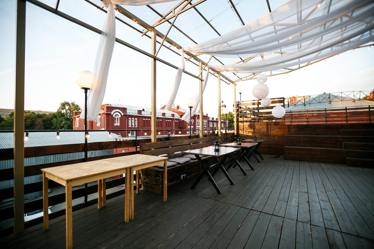 Арендовать Loft LEVEL 19 на заводе Кристалл. Крыша для вечеринок