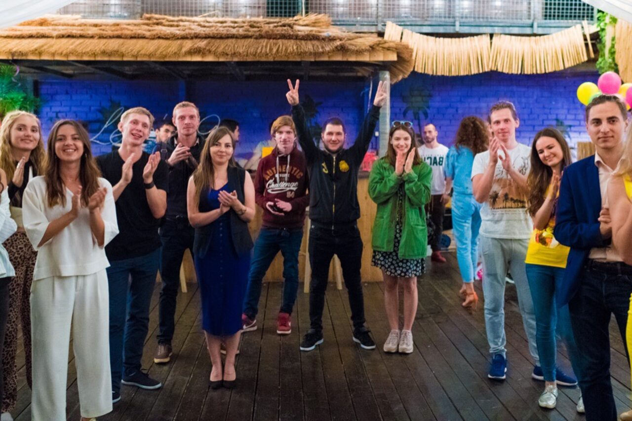 Арендовать Loft LEVEL 19 на заводе Кристалл. Крыша для вечеринок