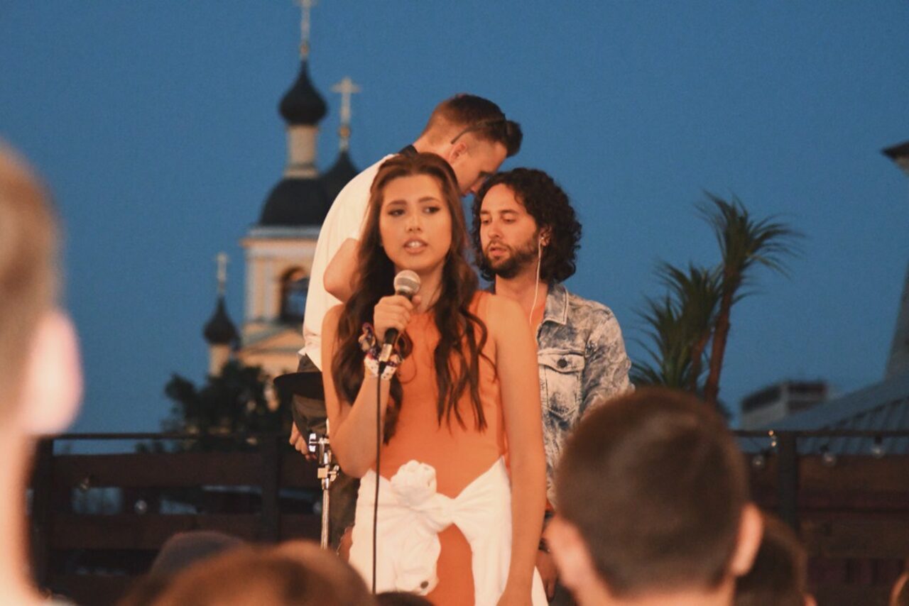 Арендовать Loft LEVEL 19 на заводе Кристалл. Крыша для вечеринок