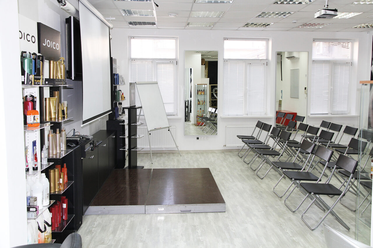 Арендовать JOICO Зал в бизнес-центре на пару часов