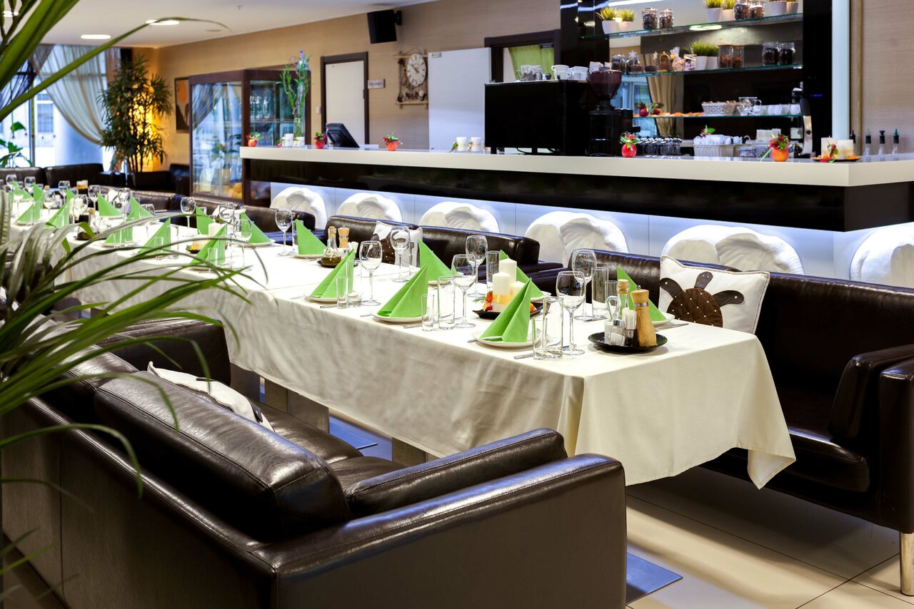 Арендовать Бар с зелеными растениями