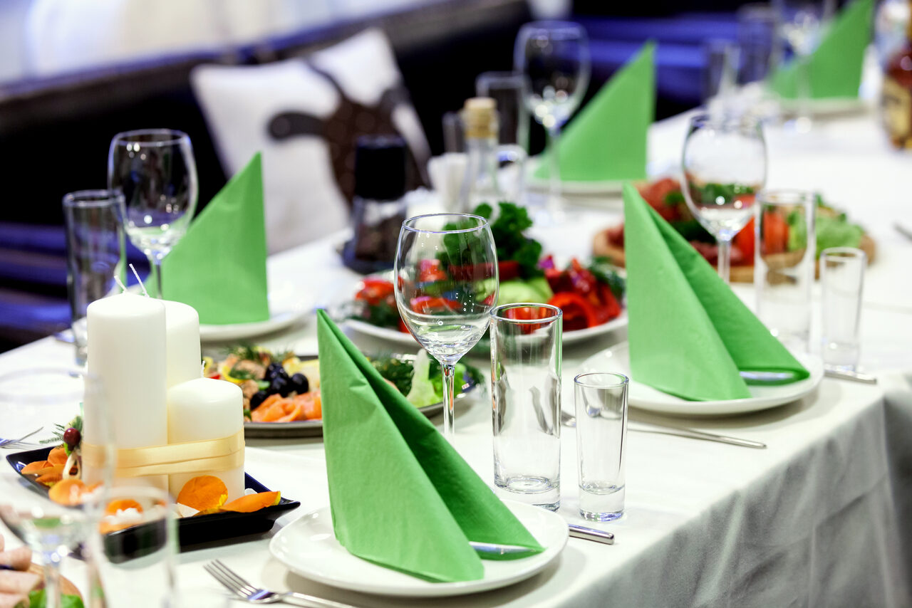 Арендовать Бар с зелеными растениями