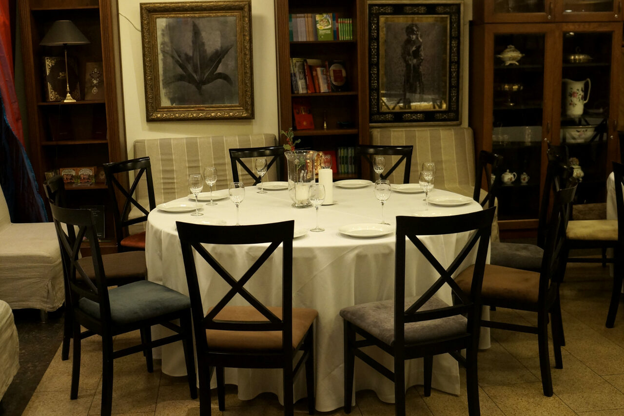 Арендовать Дом на Патриарших Дизайнерское помещение в стиле классицизм