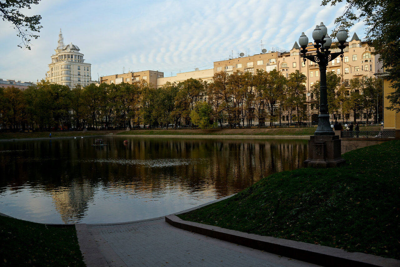 Арендовать Дом на Патриарших Дизайнерское помещение в стиле классицизм