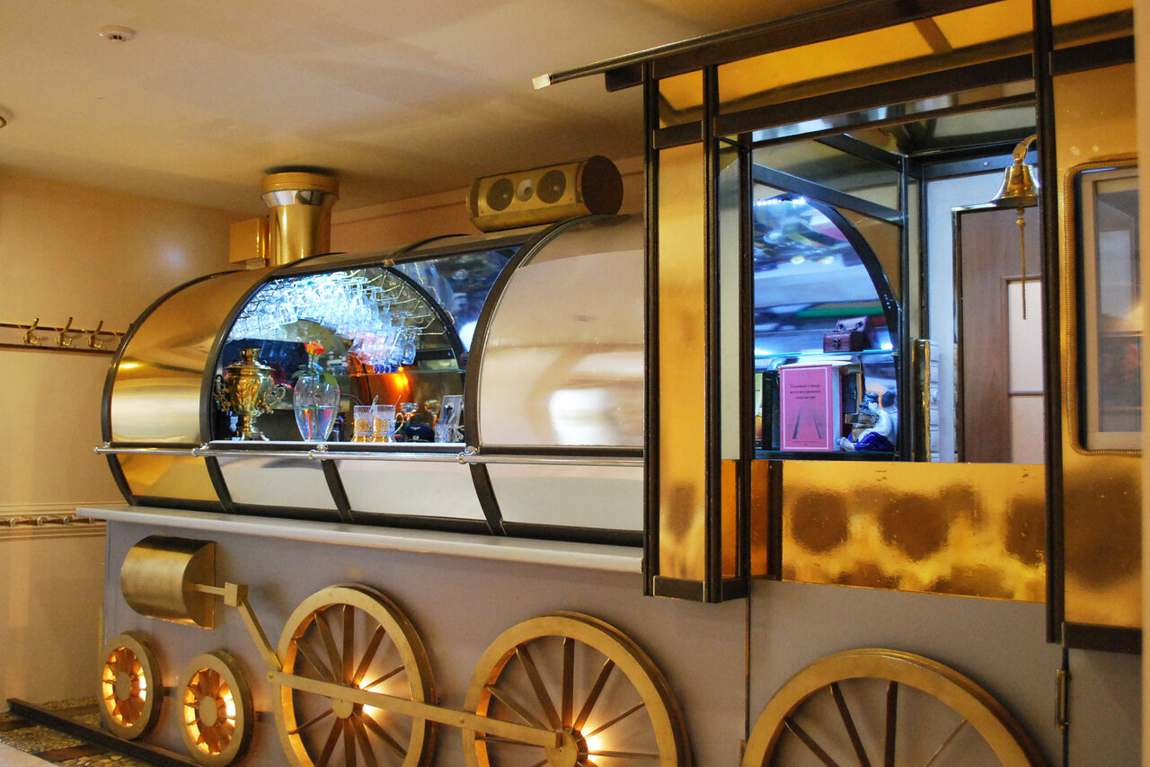 Арендовать Ресторан Паровоз Банкетный зал с железной дорогой